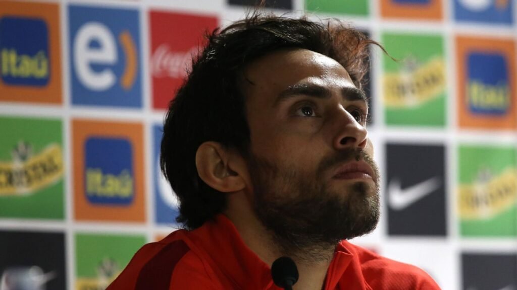 jorge-valdivia-esta-detido-no-chile-sob-acusacao-de-abuso-sexual;-ex-palmeiras-nega
