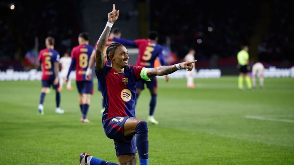 raphinha-brilha-com-hat-trick,-barcelona-goleia-bayern-e-'exorciza'-o-fantasma